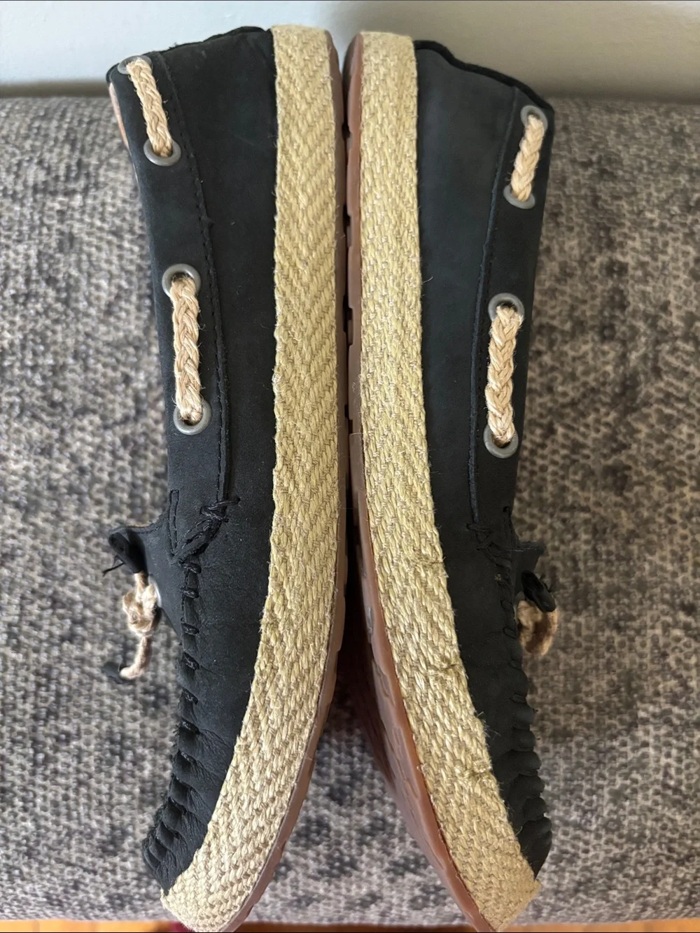 UGG Chivon Black Nubuck Leather Espadrille Moccasin Flats Size 6